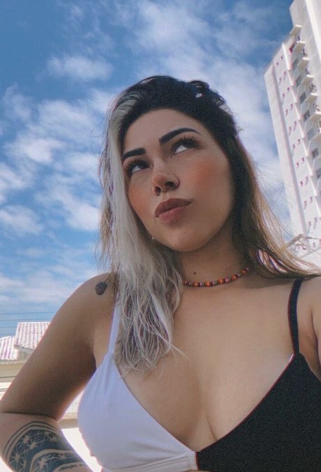 Foto desnuda filtrada de OnlyFans de Firetaleee