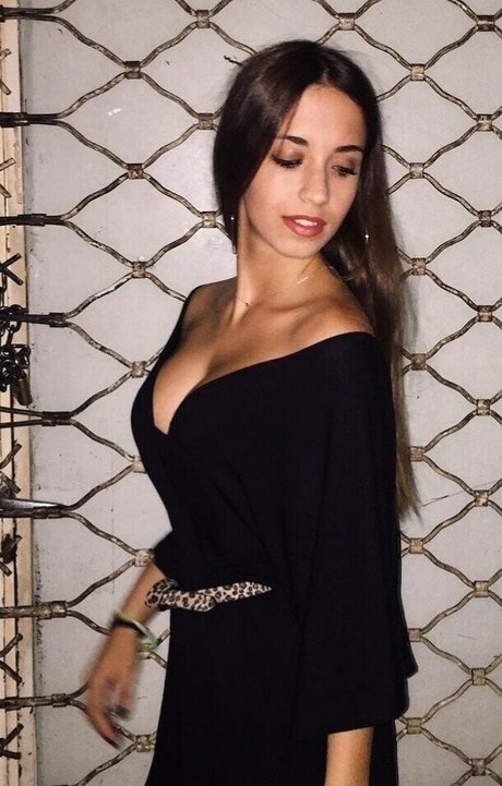 Foto desnuda filtrada de OnlyFans de Demi Aggelopoulou