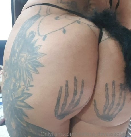 Melissa_devassaoficial