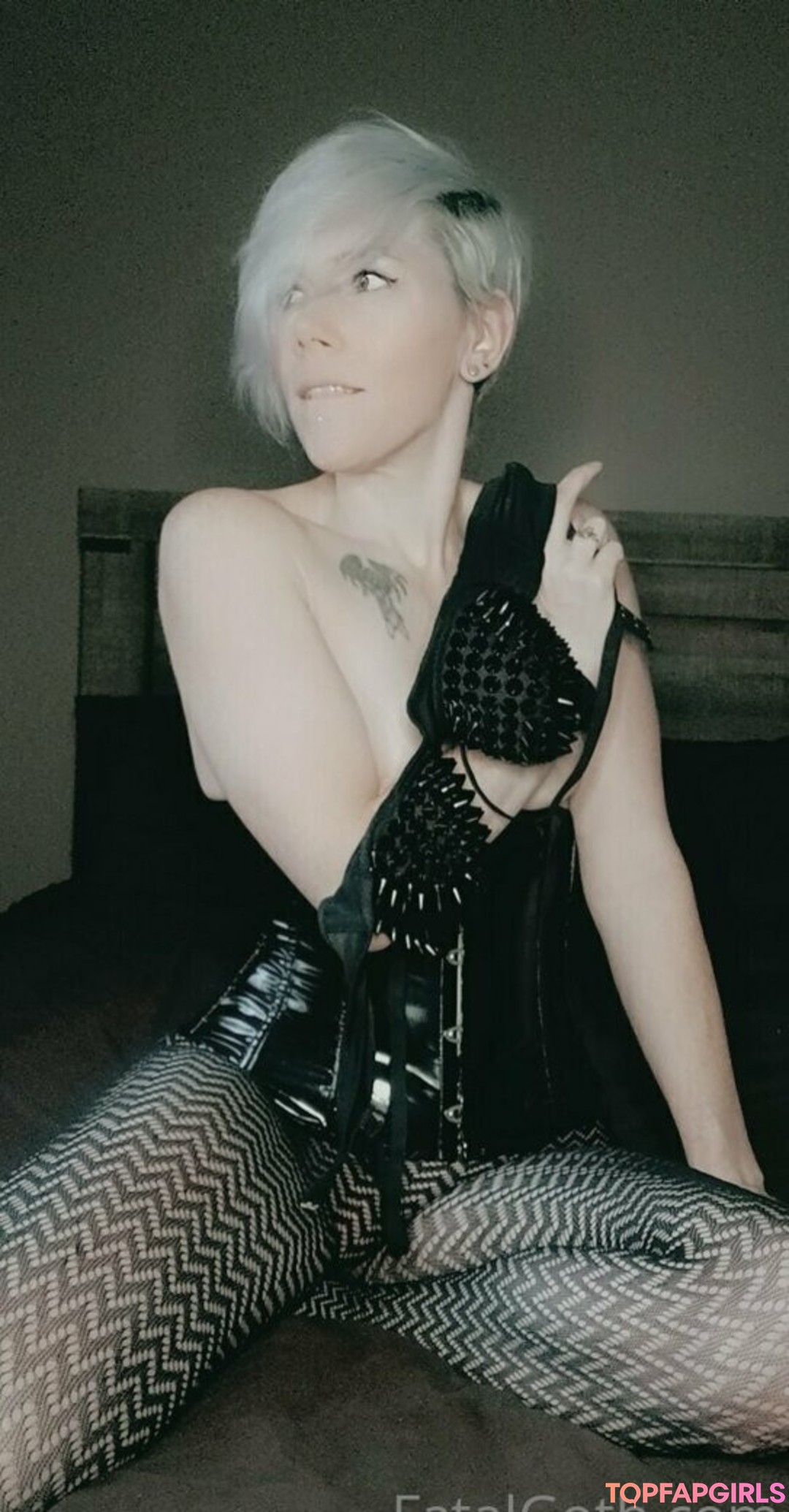 Foto desnuda filtrada de OnlyFans de Fatalgothfree #90 Foto desnuda filtrada de OnlyFans de Fatalgothfree #90