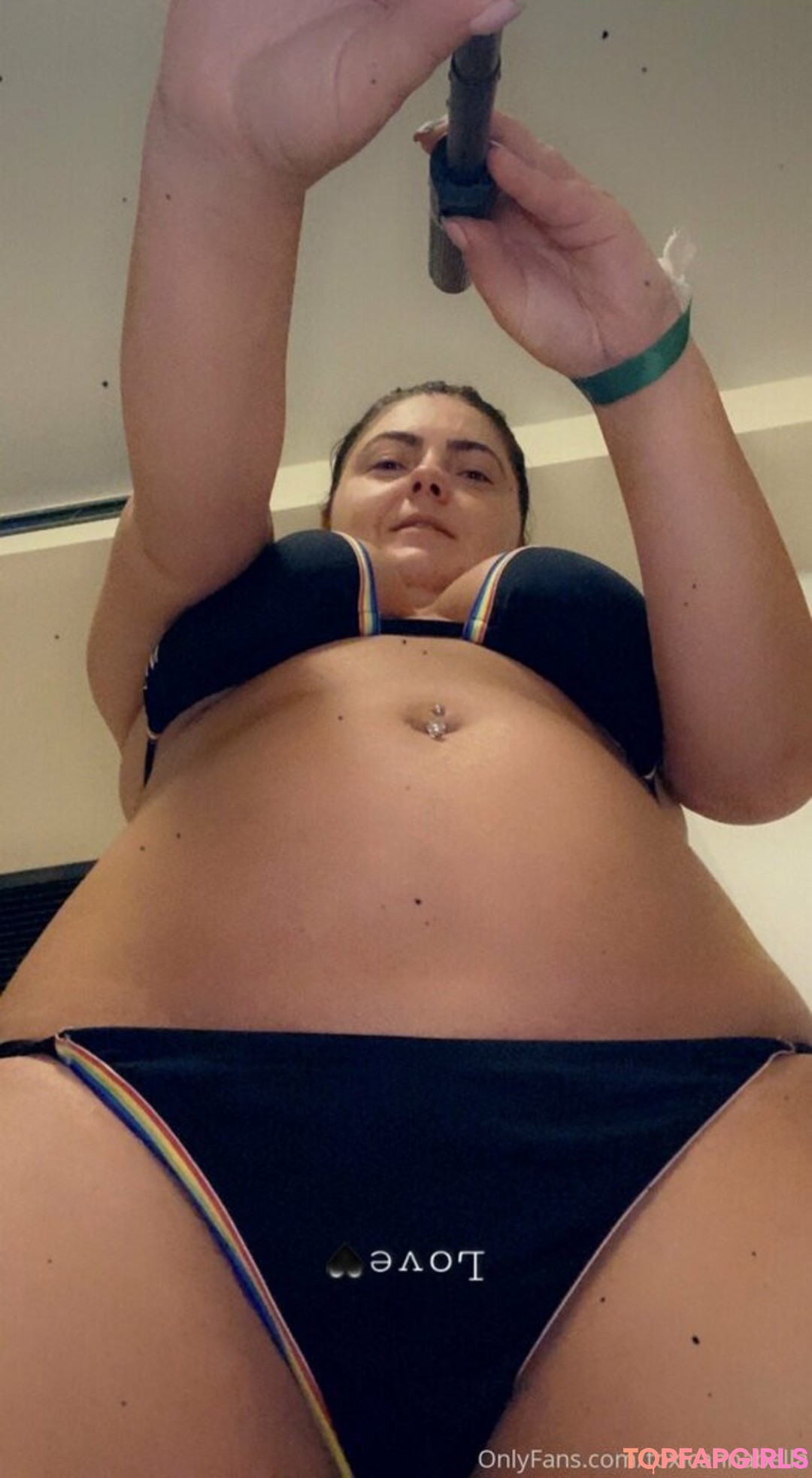 Foto desnuda filtrada de OnlyFans de Toxicannabella #71 Foto desnuda filtrada de OnlyFans de Toxicannabella #71