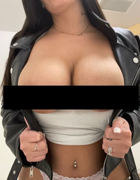Foto desnuda filtrada de OnlyFans de Norwegiandollface