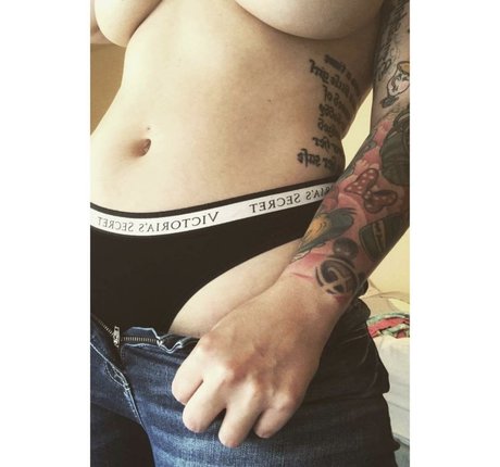 Norwegian_dollface