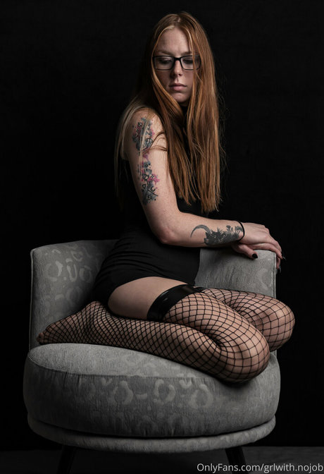 Grlwith.nojob