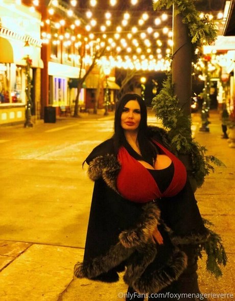Foto desnuda filtrada de OnlyFans de Foxymenagerieverre