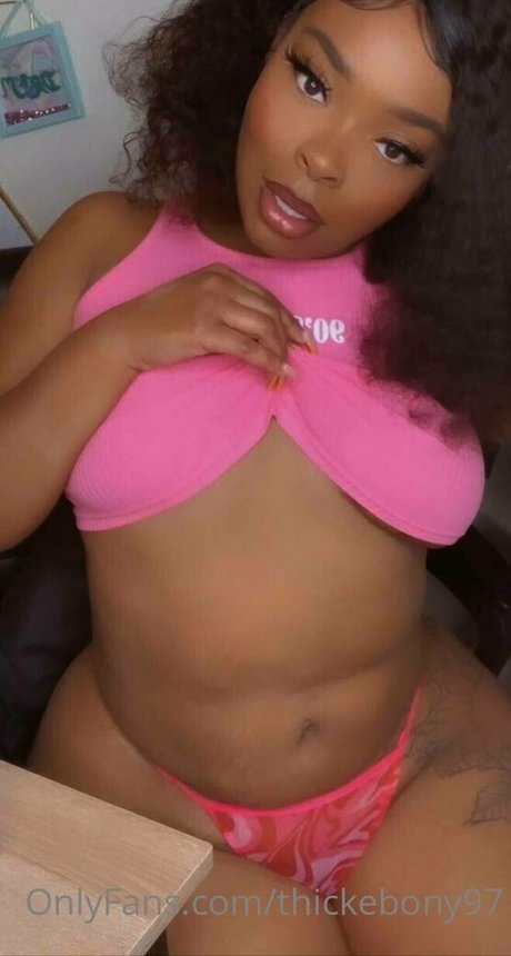 Foto desnuda filtrada de OnlyFans de Thickebony97