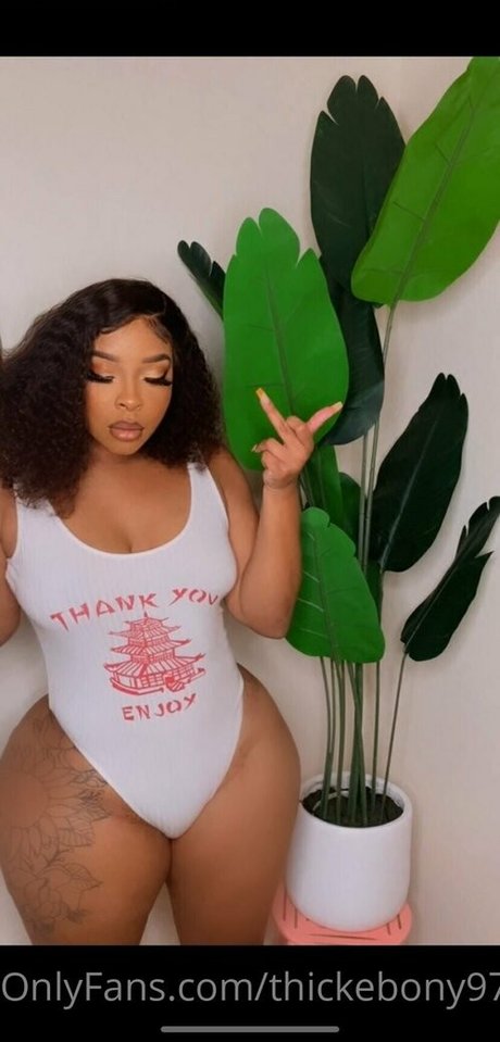 Thickebony97