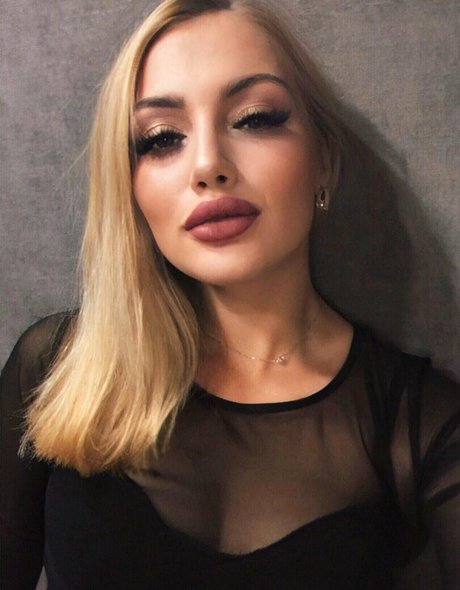 Foto desnuda filtrada de OnlyFans de Bellacherry69