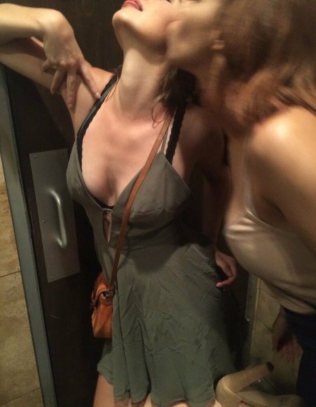 Foto desnuda filtrada de OnlyFans de sarahlavenderasmr