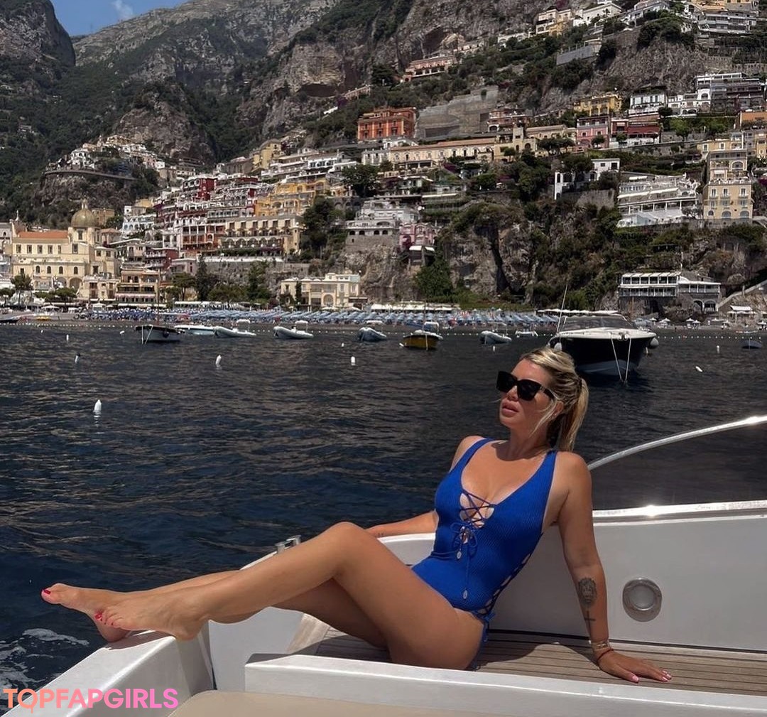 Foto desnuda filtrada de OnlyFans de Wanda Nara #112 Foto desnuda filtrada de OnlyFans de Wanda Nara #112