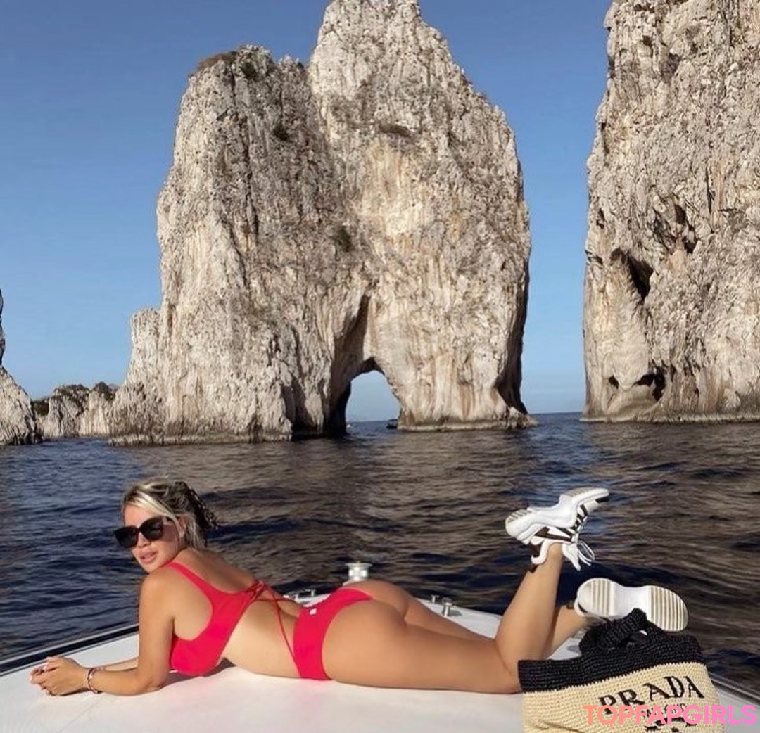 Foto desnuda filtrada de OnlyFans de Wanda Nara #123 Foto desnuda filtrada de OnlyFans de Wanda Nara #123