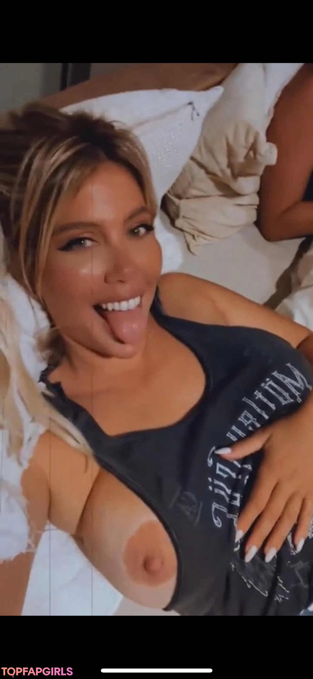 Foto desnuda filtrada de OnlyFans de Wanda Nara #225 Foto desnuda filtrada de OnlyFans de Wanda Nara #225