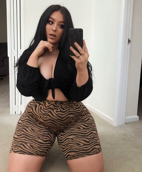 Foto desnuda filtrada de OnlyFans de Holly Marston