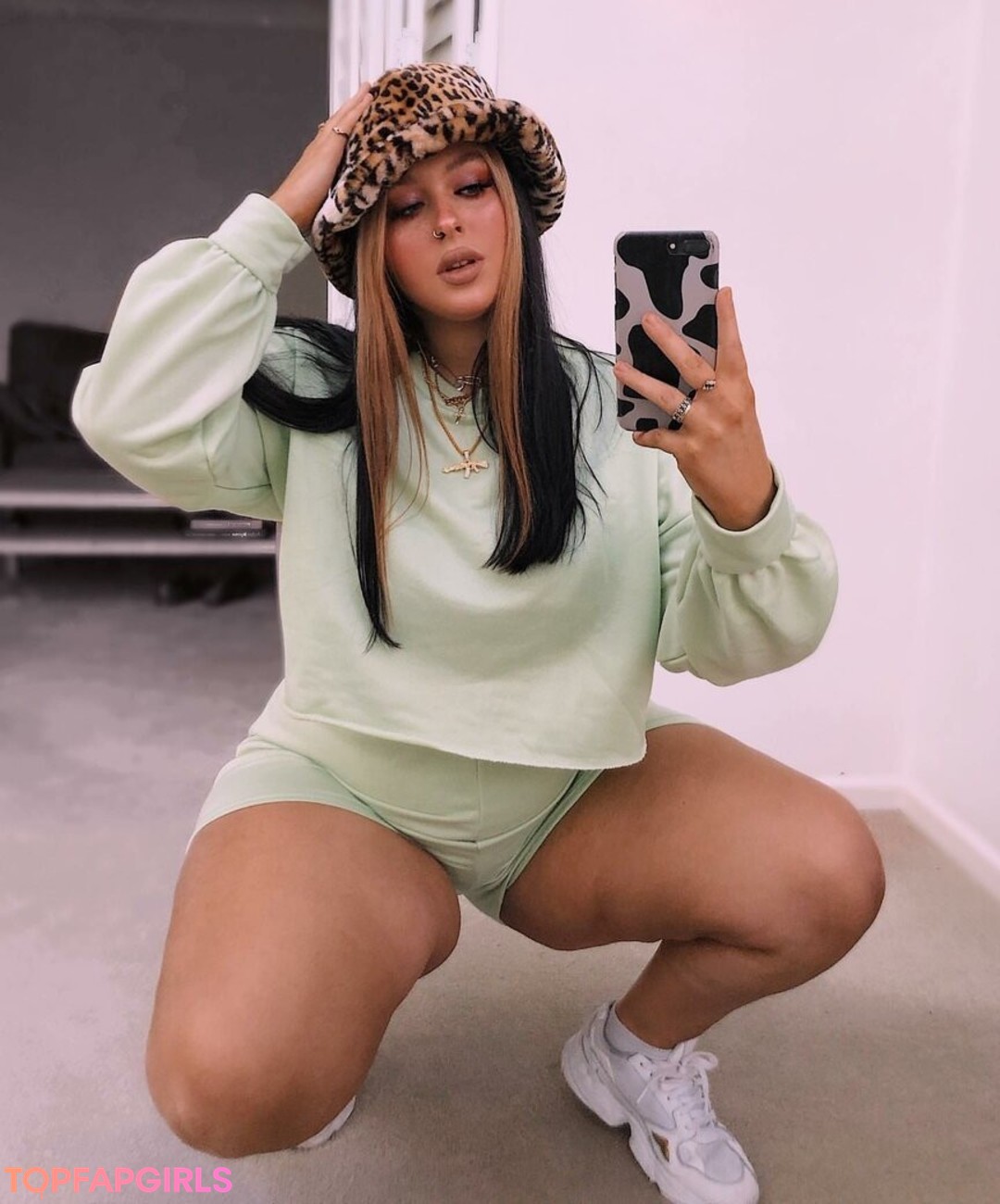 Foto desnuda filtrada de OnlyFans de Holly Marston #49 Foto desnuda filtrada de OnlyFans de Holly Marston #49