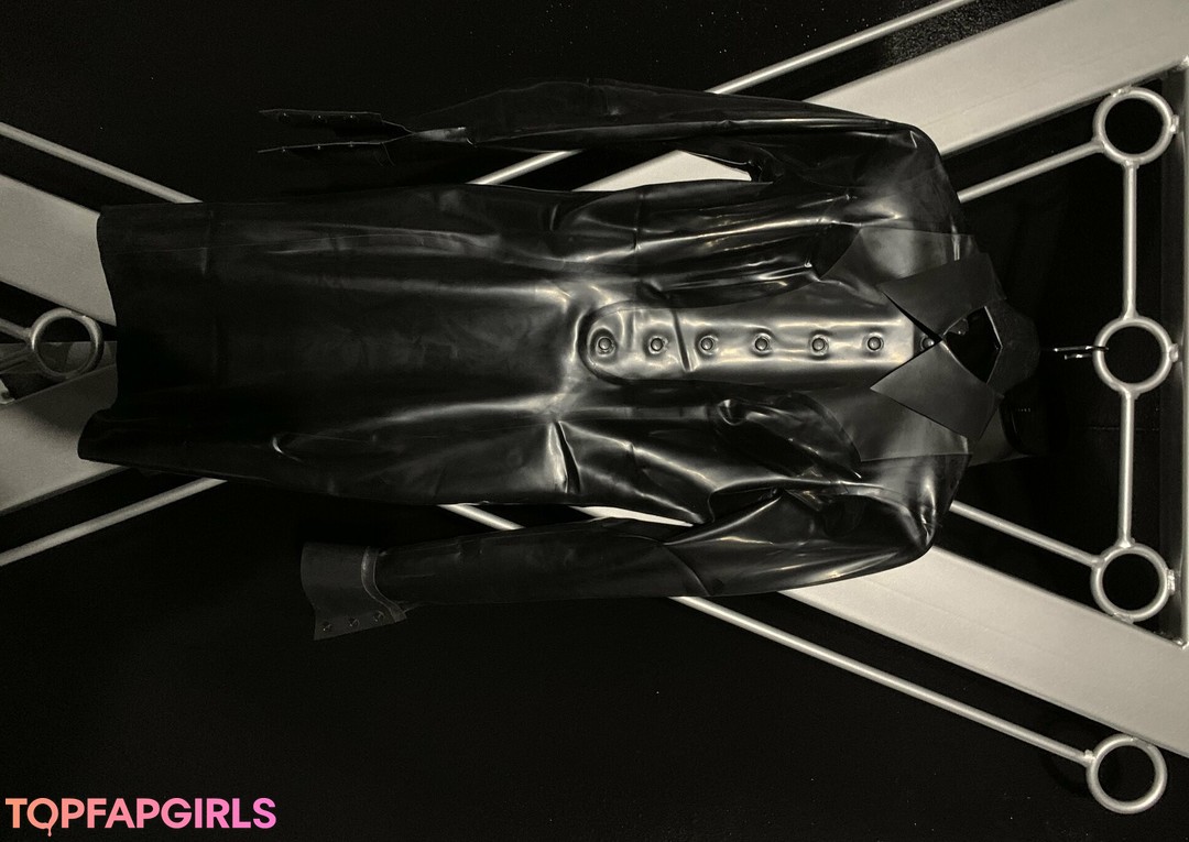 Foto desnuda filtrada de OnlyFans de Victoriarage #83 Foto desnuda filtrada de OnlyFans de Victoriarage #83