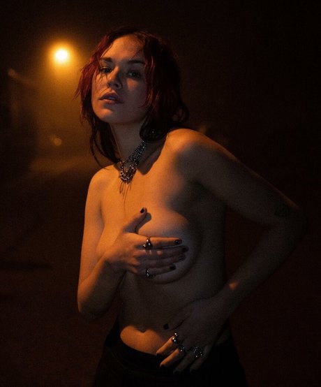Foto desnuda filtrada de OnlyFans de Upsahl