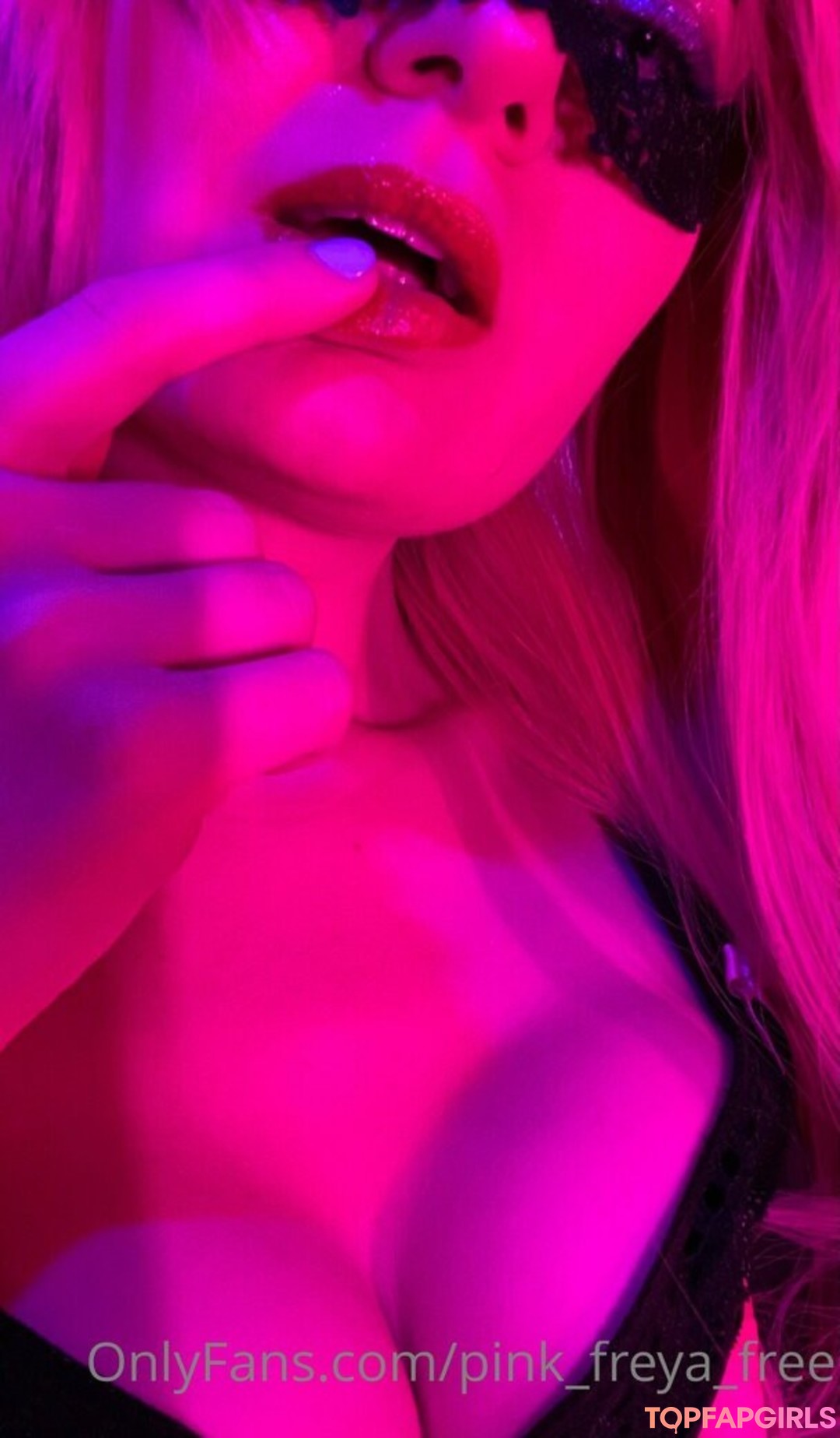Foto desnuda filtrada de OnlyFans de Pinkfreyafree #57 Foto desnuda filtrada de OnlyFans de Pinkfreyafree #57