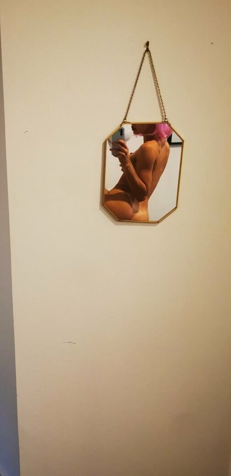 Foto desnuda filtrada de OnlyFans de Alicenz