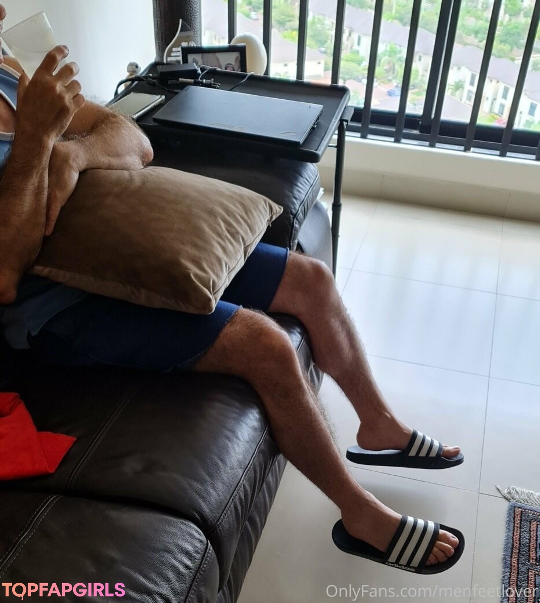 Foto desnuda filtrada de OnlyFans de Menfeetlover #11 Foto desnuda filtrada de OnlyFans de Menfeetlover #11