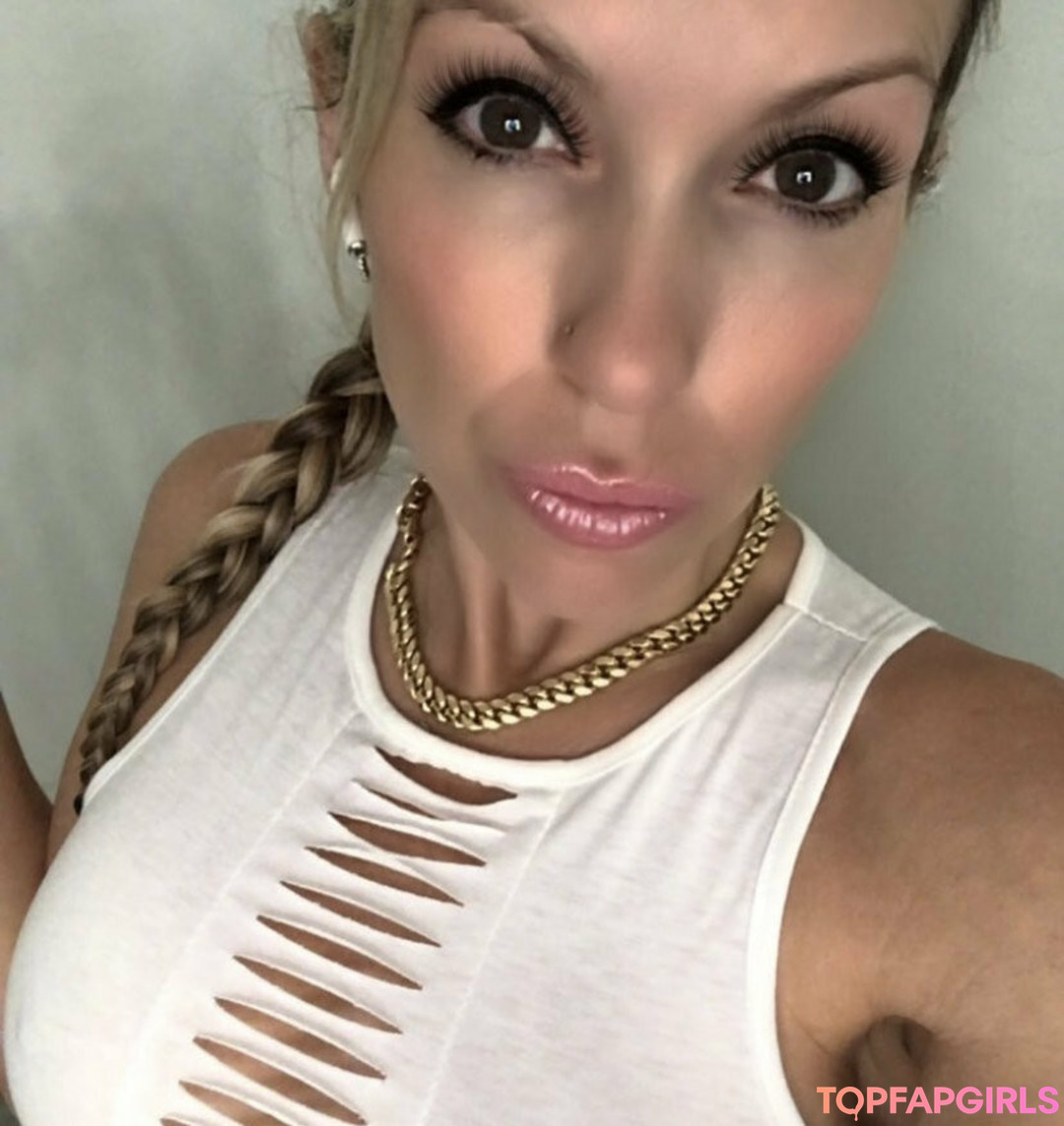Foto desnuda filtrada de OnlyFans de Mzcourtneycummz #87 Foto desnuda filtrada de OnlyFans de Mzcourtneycummz #87