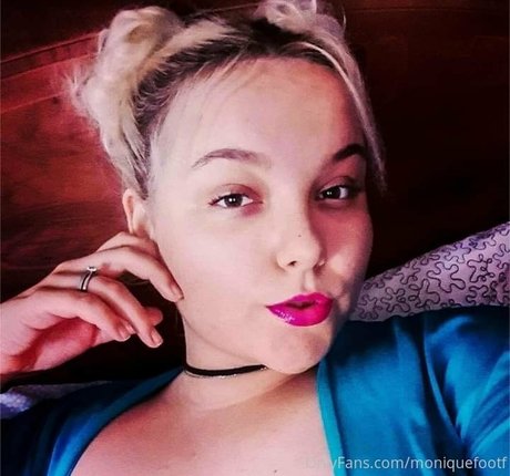 Foto desnuda filtrada de OnlyFans de Moniiquexxx
