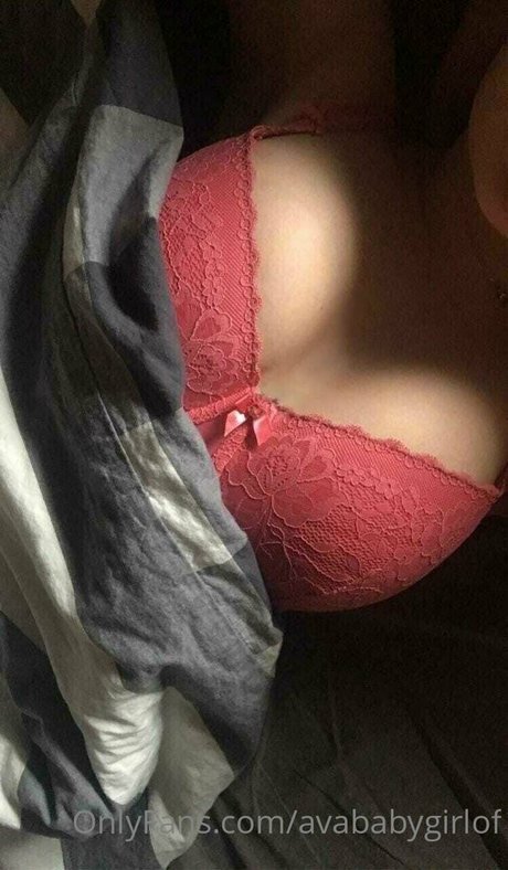 Foto desnuda filtrada de OnlyFans de Avababygirlof