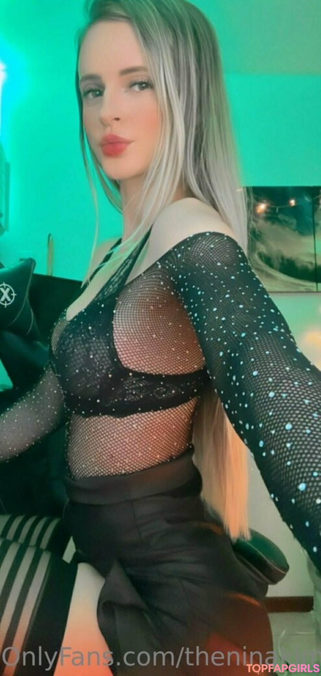 Foto desnuda filtrada de OnlyFans de Theninakim #31 Foto desnuda filtrada de OnlyFans de Theninakim #31