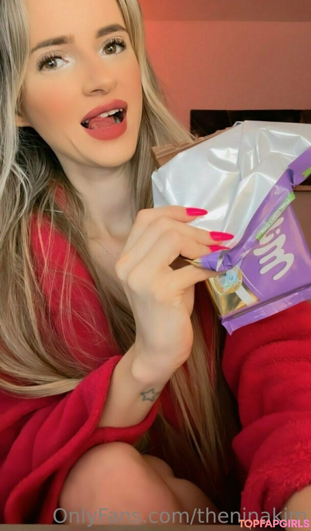 Foto desnuda filtrada de OnlyFans de Theninakim #44 Foto desnuda filtrada de OnlyFans de Theninakim #44