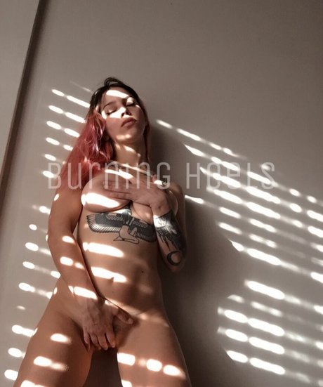 Foto desnuda filtrada de OnlyFans de Burningheels