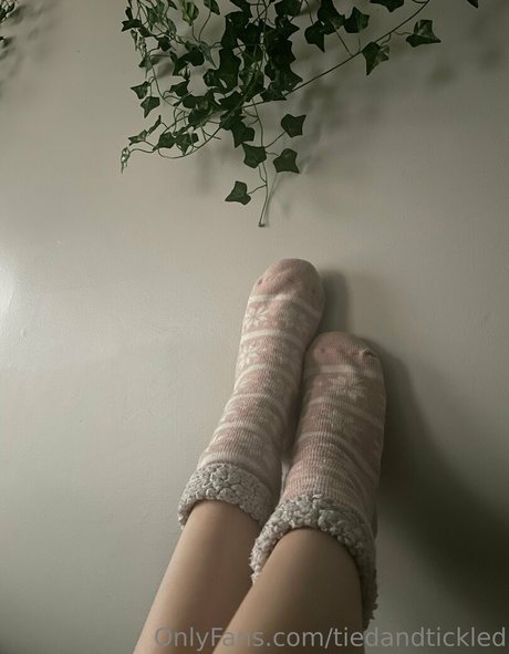 Foto desnuda filtrada de OnlyFans de Tiedandtickled