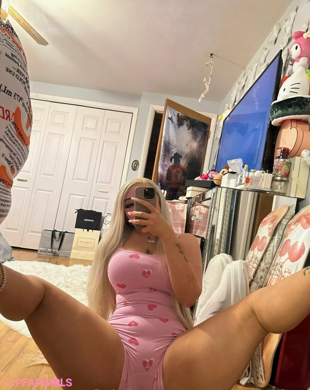 Foto desnuda filtrada de OnlyFans de Goyardgoddess #18 Foto desnuda filtrada de OnlyFans de Goyardgoddess #18