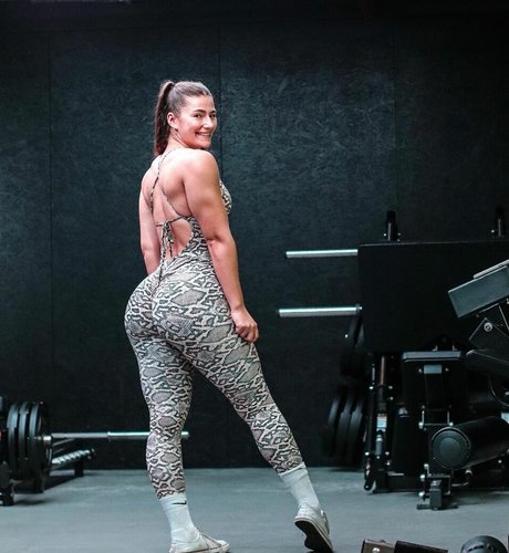 Leonie K