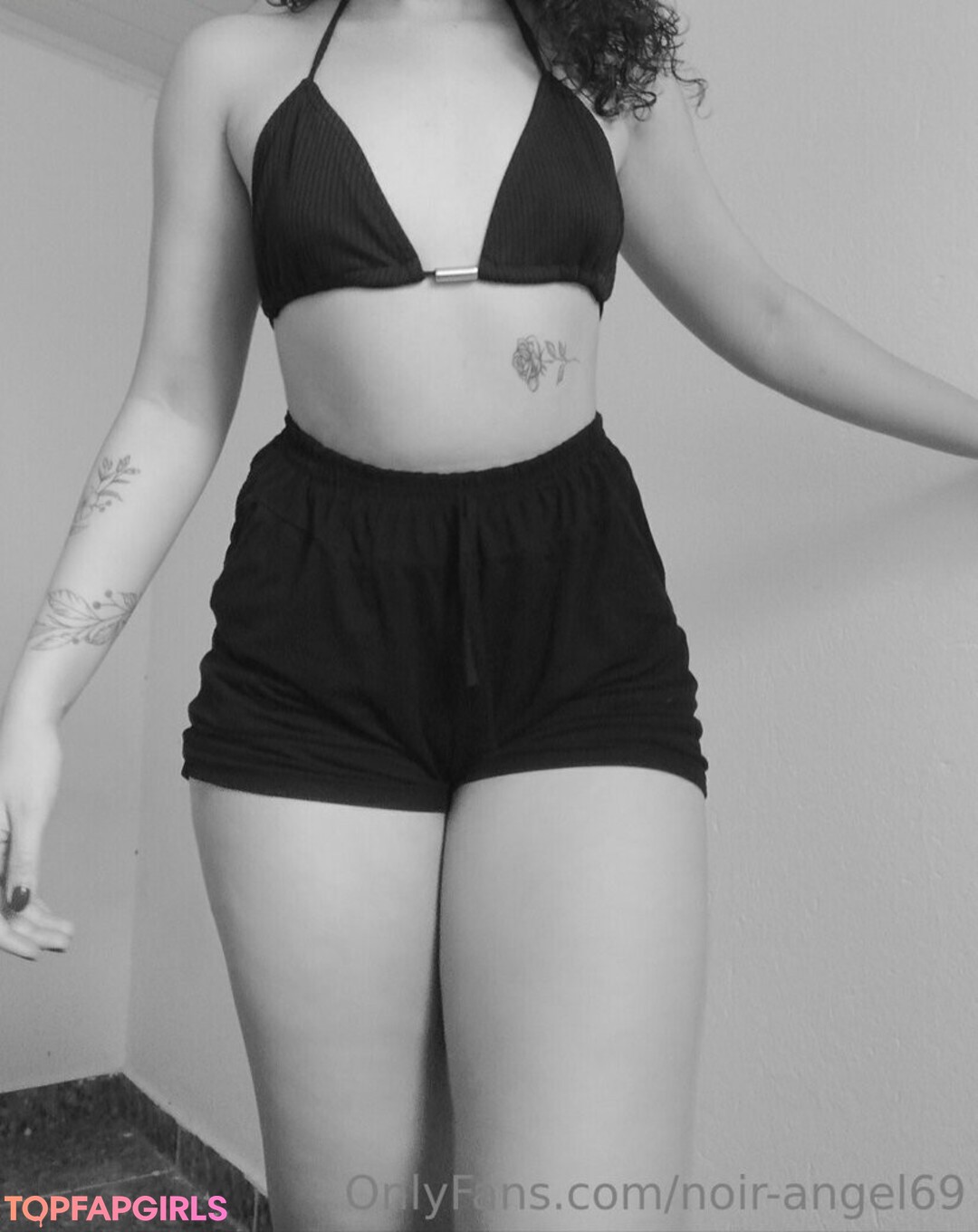 Foto desnuda filtrada de OnlyFans de Noirangel69 #1 Foto desnuda filtrada de OnlyFans de Noirangel69 #1