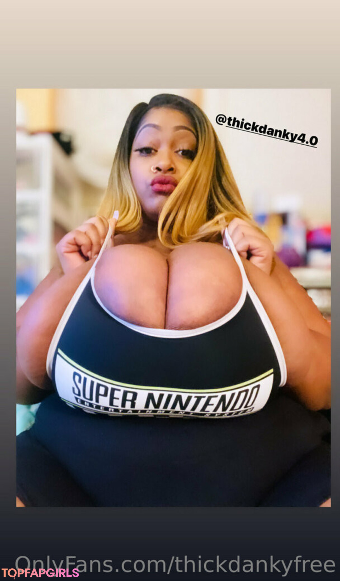 Foto desnuda filtrada de OnlyFans de Thickdankyfree #18 Foto desnuda filtrada de OnlyFans de Thickdankyfree #18
