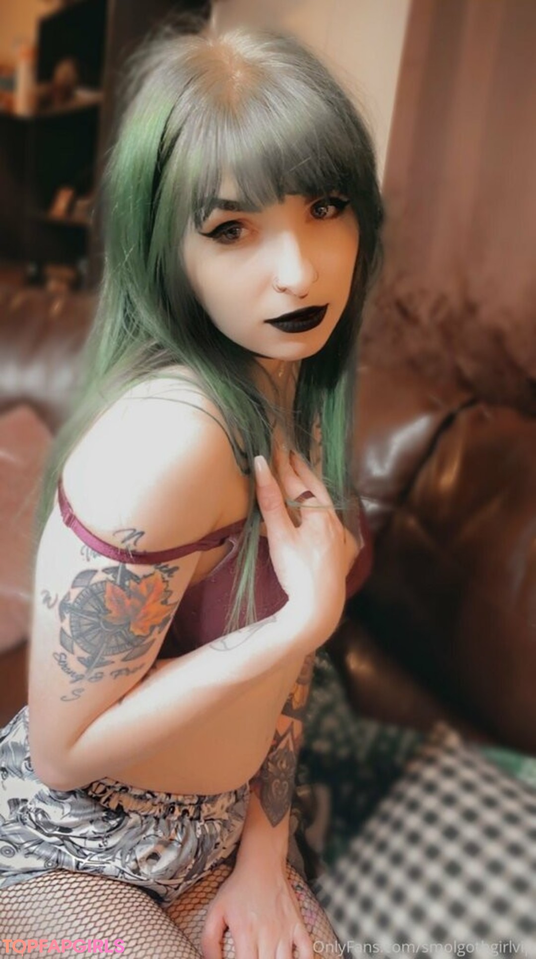 Foto desnuda filtrada de OnlyFans de Smolgothgirlvip #45 Foto desnuda filtrada de OnlyFans de Smolgothgirlvip #45