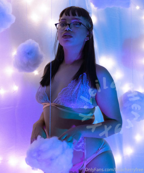 Leilacherryfree