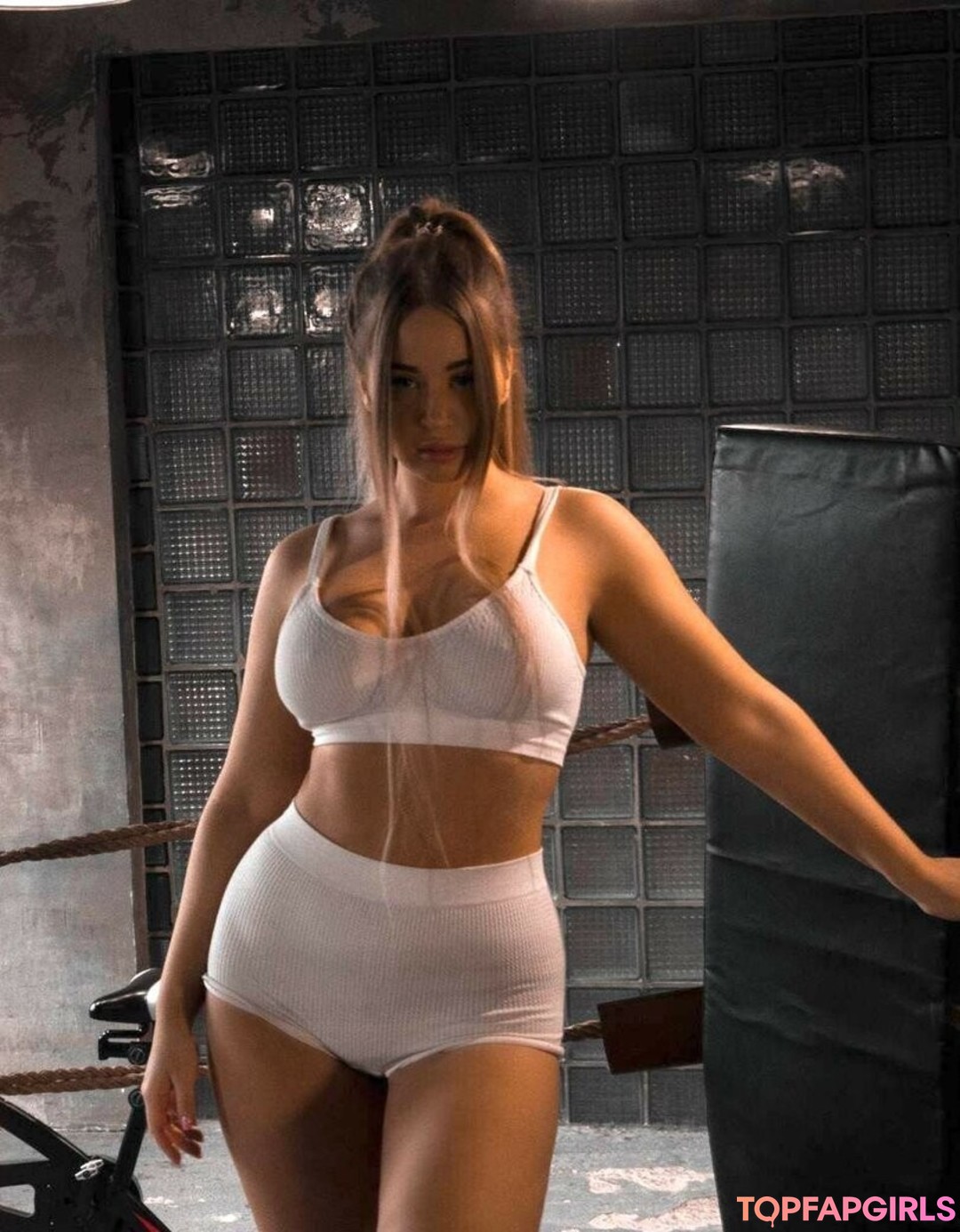 Foto desnuda filtrada de OnlyFans de Natashawestyy #79 Foto desnuda filtrada de OnlyFans de Natashawestyy #79