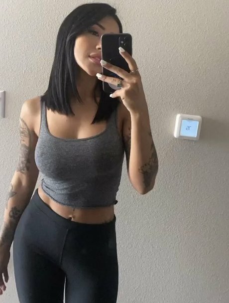 Foto desnuda filtrada de OnlyFans de Shewolftribe