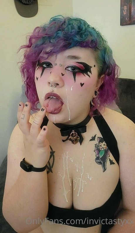 Invictastyxx