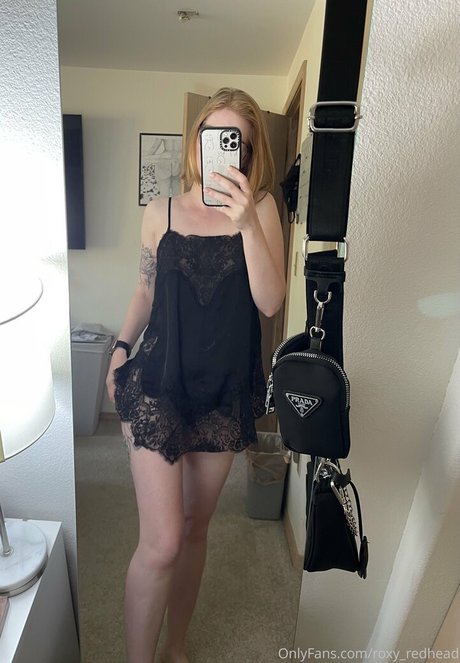 Roxy_redhead