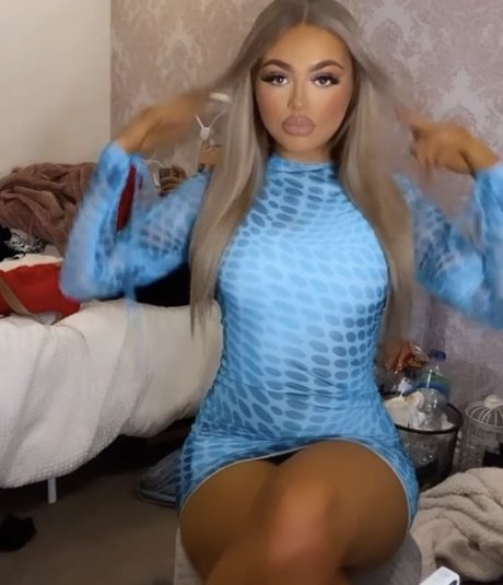 Foto desnuda filtrada de OnlyFans de Cora Leilani