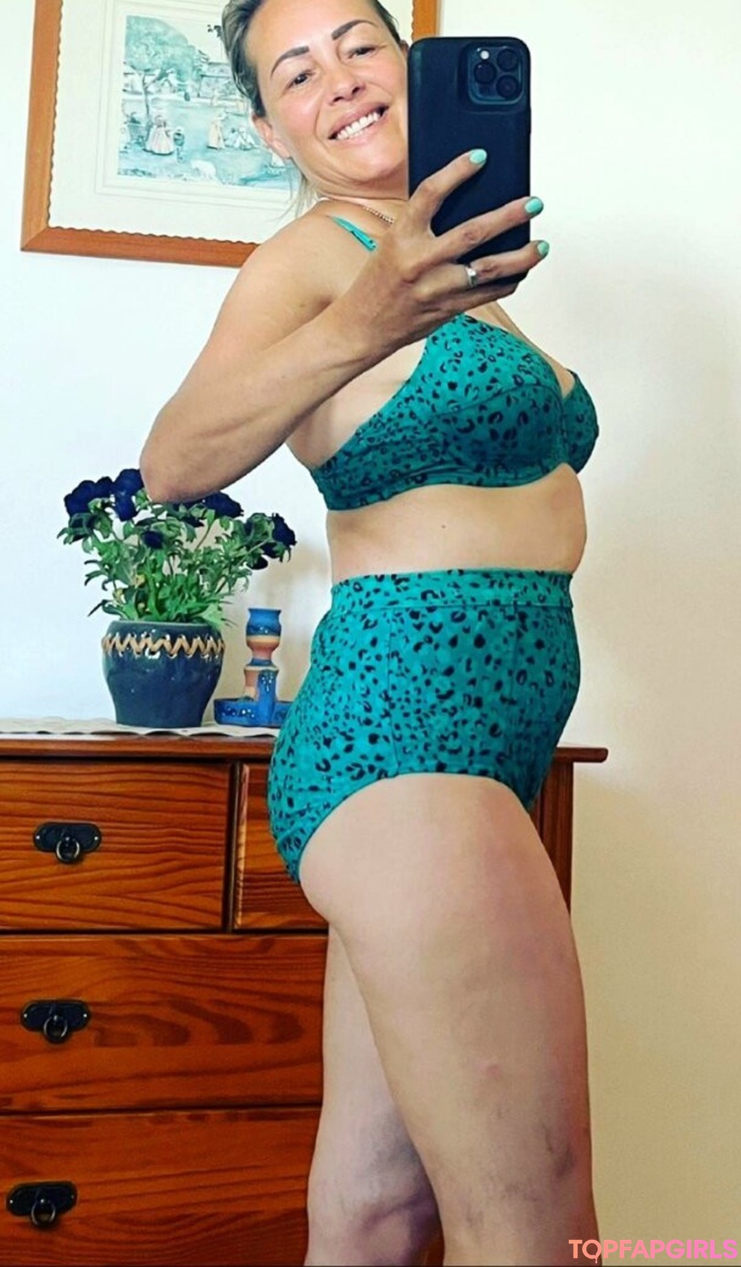 Foto desnuda filtrada de OnlyFans de Sarah Cawood #18 Foto desnuda filtrada de OnlyFans de Sarah Cawood #18