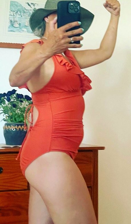 Foto desnuda filtrada de OnlyFans de Sarah Cawood