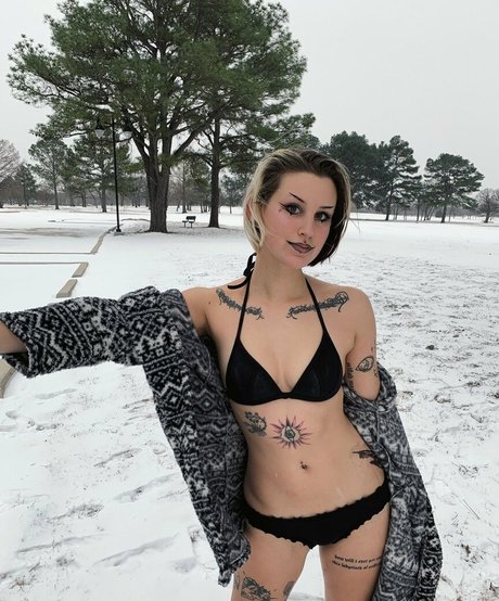 Foto desnuda filtrada de OnlyFans de Alienslush