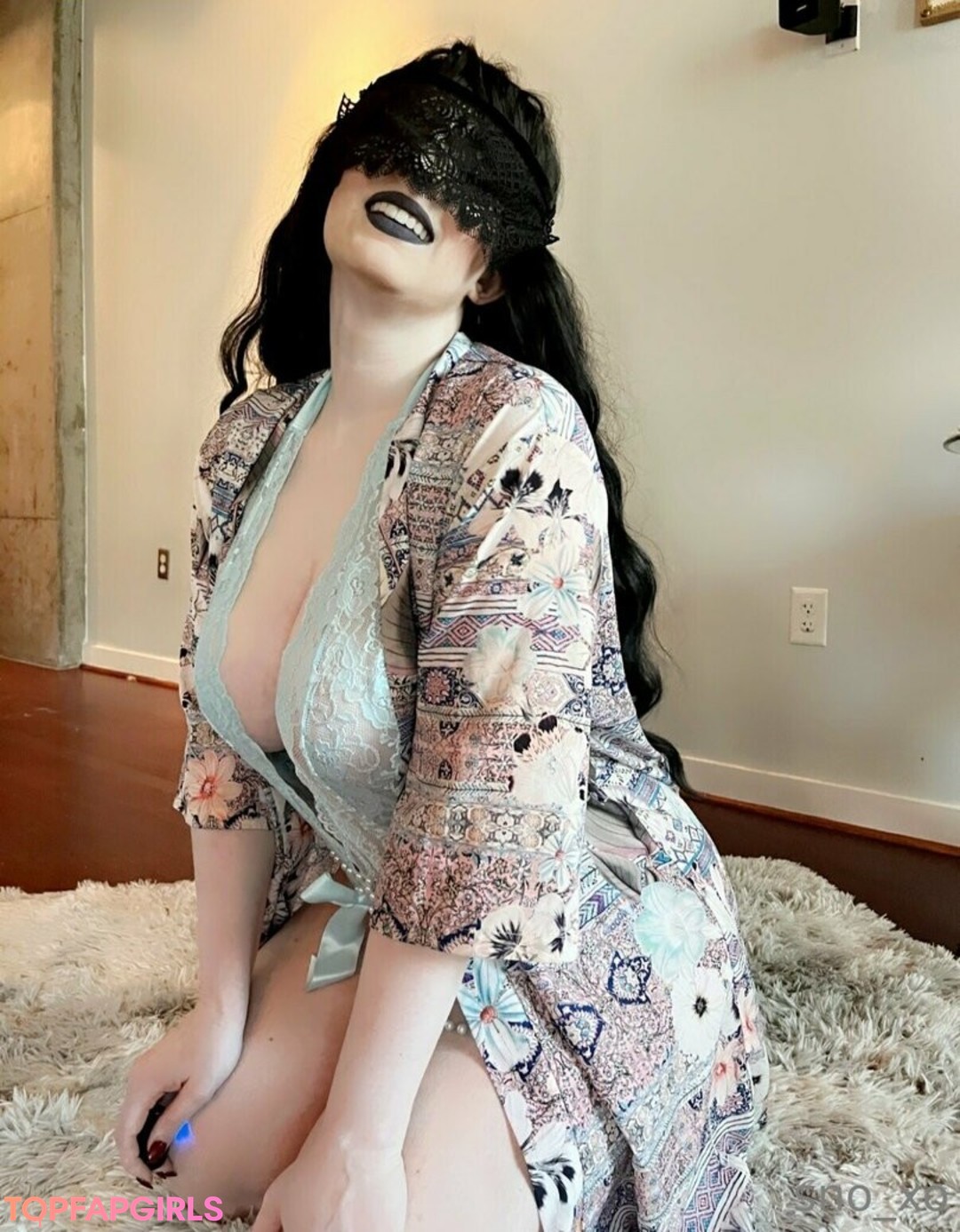 Foto desnuda filtrada de OnlyFans de Lacemaskedsnofree #7 Foto desnuda filtrada de OnlyFans de Lacemaskedsnofree #7