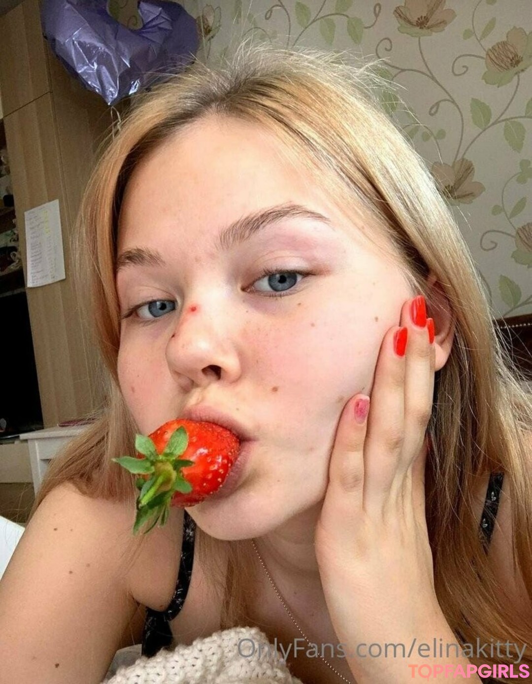 Foto desnuda filtrada de OnlyFans de Elinakitty #40 Foto desnuda filtrada de OnlyFans de Elinakitty #40