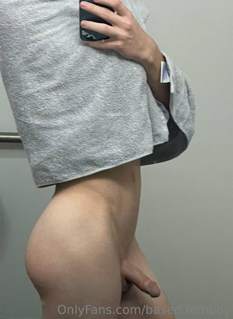 Foto desnuda filtrada de OnlyFans de Basedfemboy