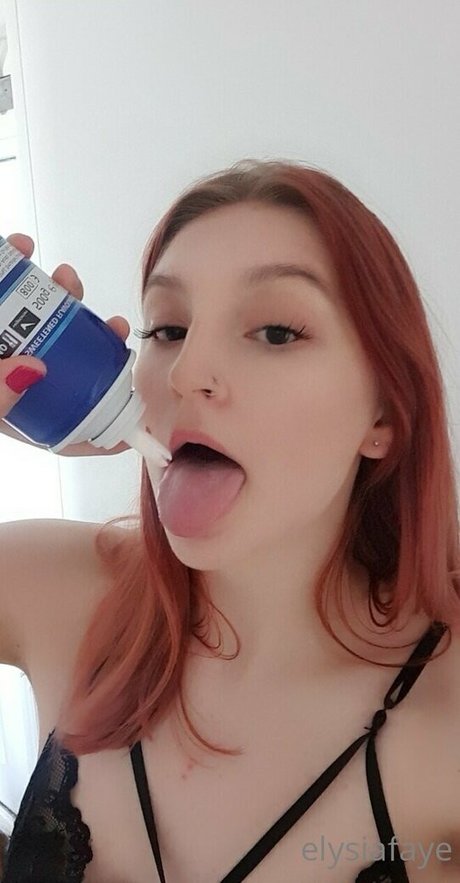 Foto desnuda filtrada de OnlyFans de Elysiafayex