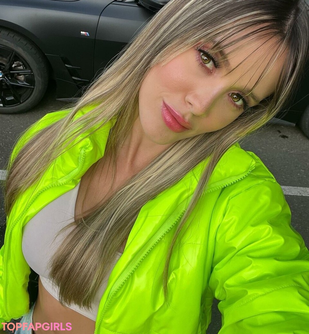 Foto desnuda filtrada de OnlyFans de Mally Restrepo #90 Foto desnuda filtrada de OnlyFans de Mally Restrepo #90