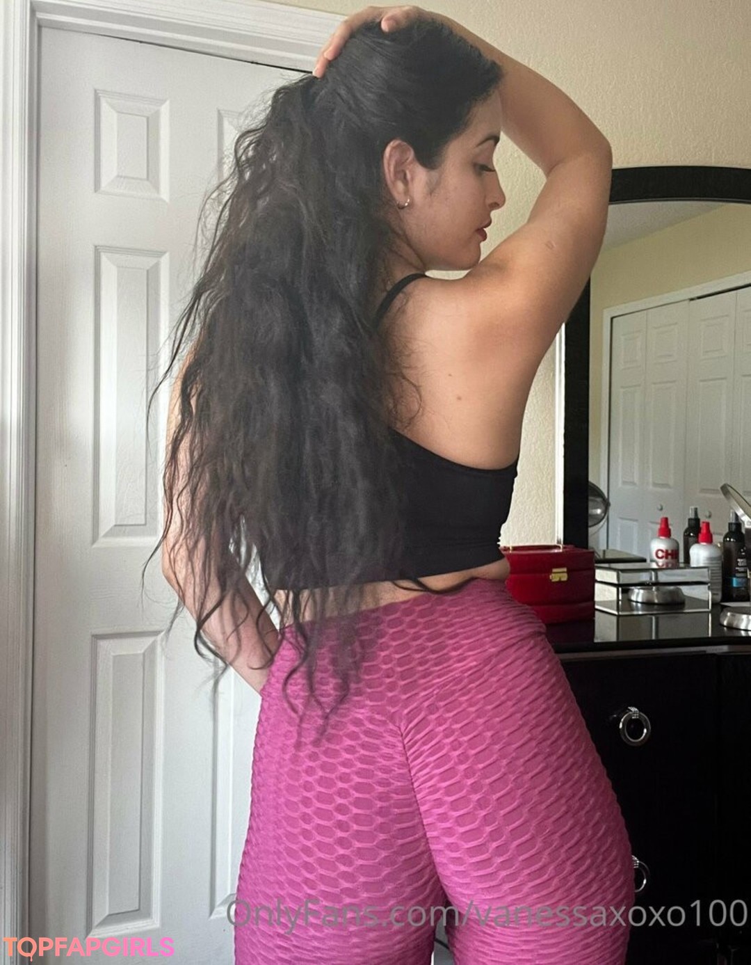 Foto desnuda filtrada de OnlyFans de Vanessaxoxo100 #20 Foto desnuda filtrada de OnlyFans de Vanessaxoxo100 #20